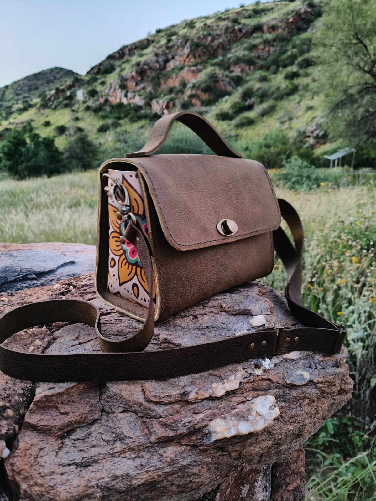 Savannah hand bag