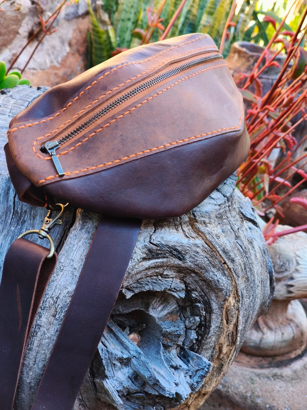 Nomad cross body bag - Image 6