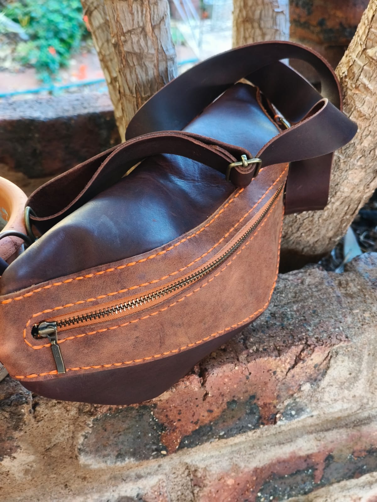 Nomad cross body bag - Image 3